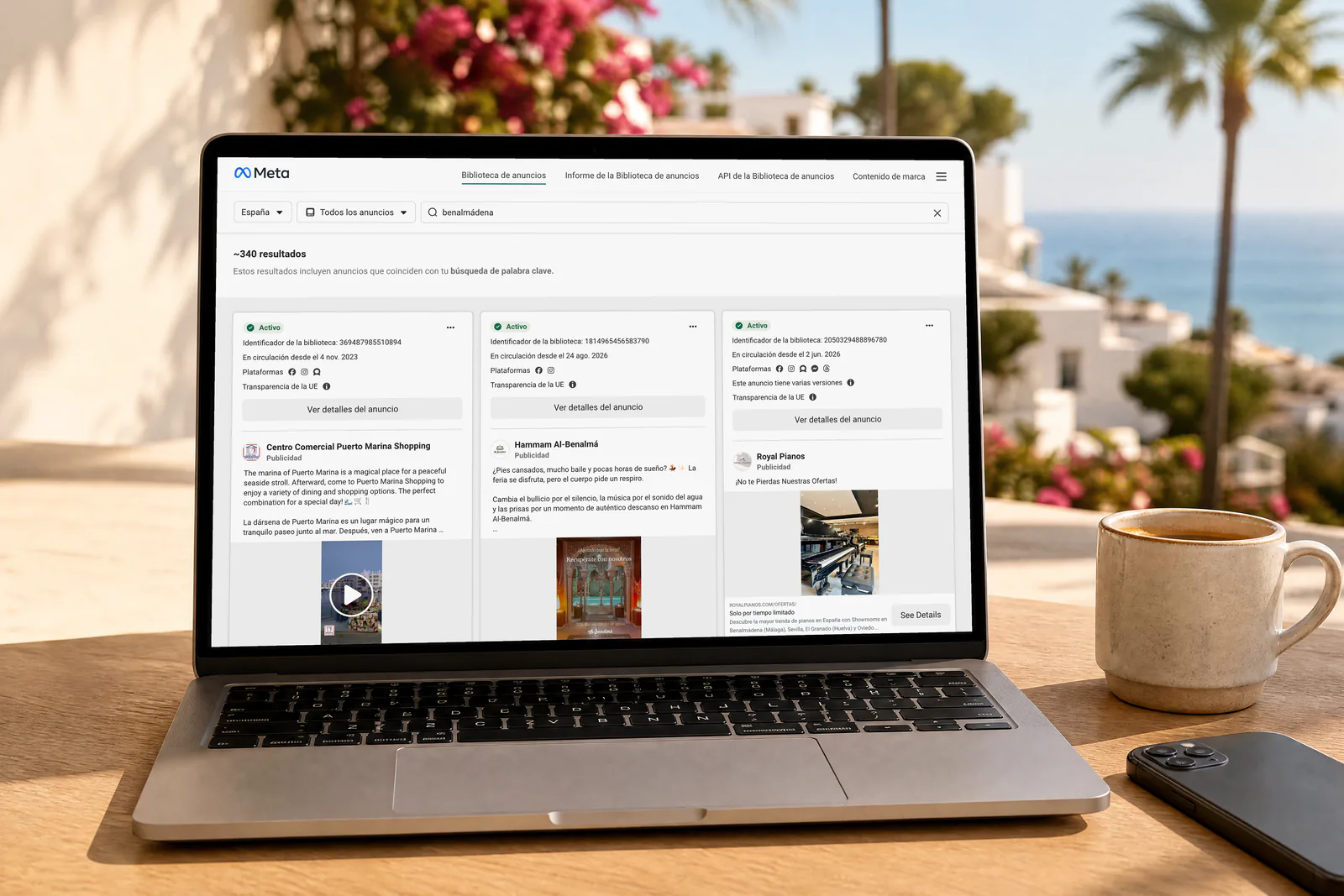 Portátil con la Biblioteca de anuncios de Meta y unos 340 anuncios activos al buscar Benalmádena